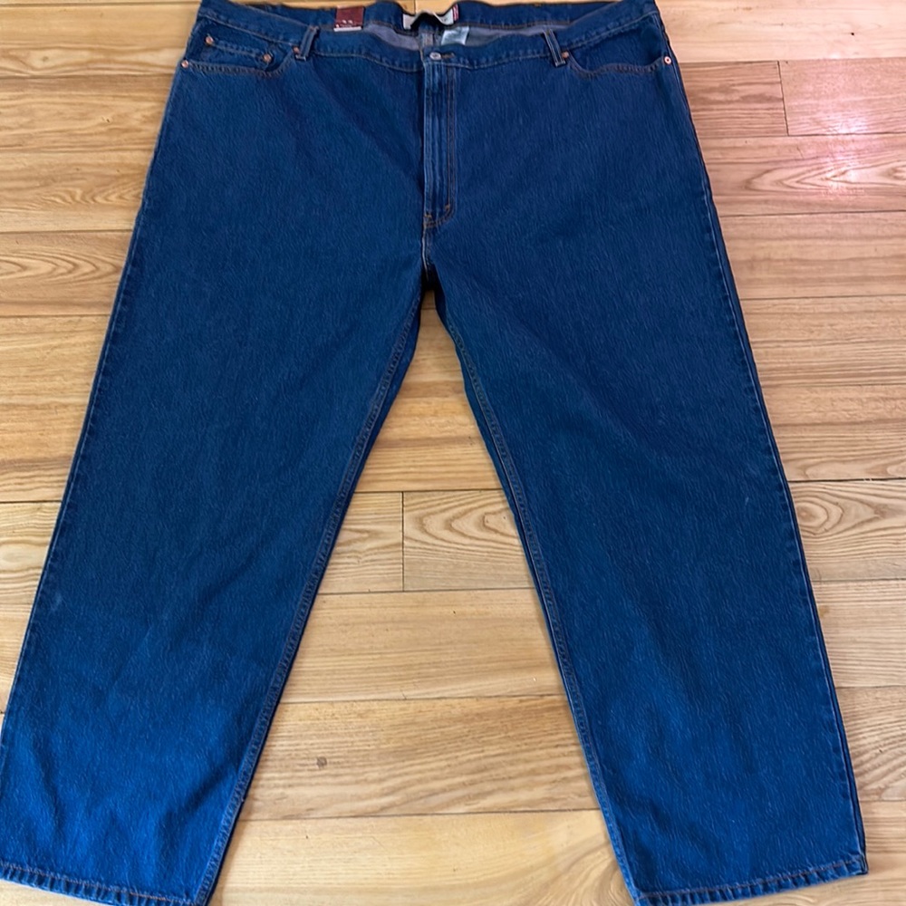 Never Worn!! Levi Relaxed Fit Jeans